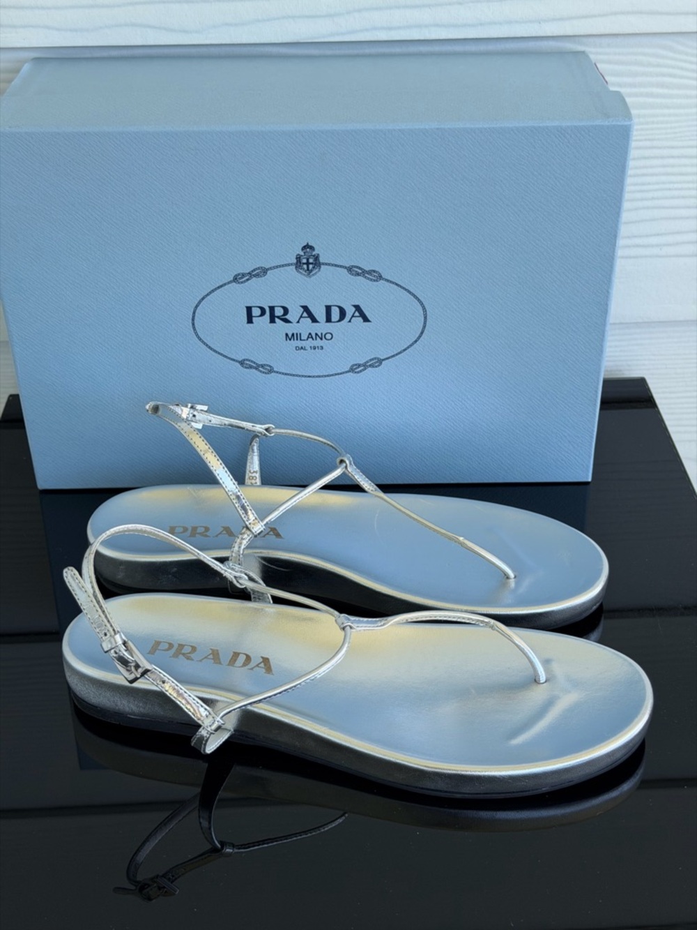 Prada Metallic Silver T-Strap Flat Sandals Size 38.5 Made In Italy new w/defects - Picture 4 of 11